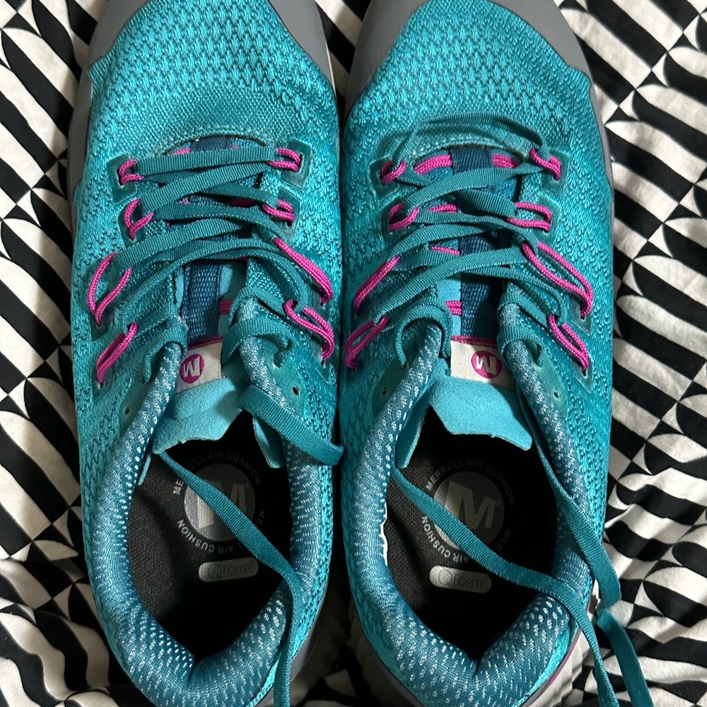 BNWOT Merrell Blue and Gray Athletic Shoes Lightweight Mesh Design - Picture 2 of 5
